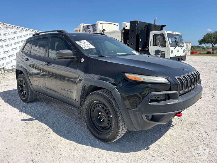 2015-jeep-cherokee-image-2