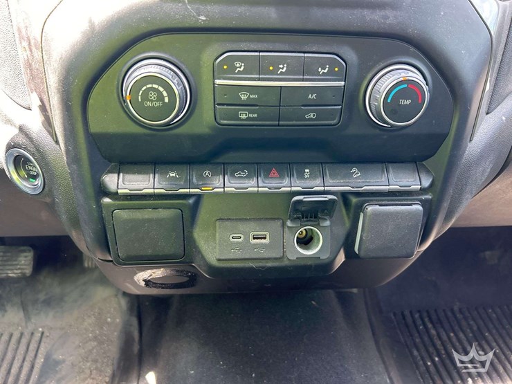 2022-chevrolet-silverado-1500-image-26