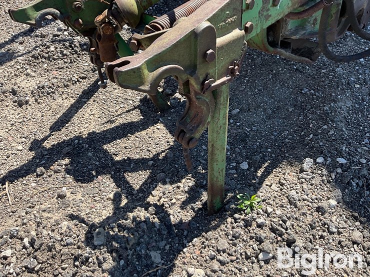 john-deere-7-image-8