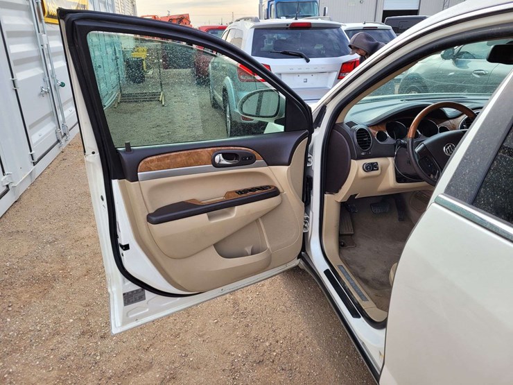 2011-buick-enclave-cxl-image-10
