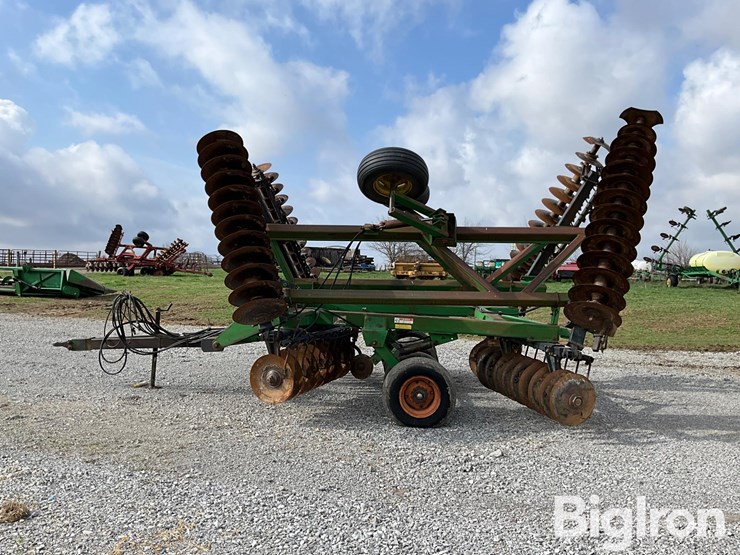 john-deere-630-image-8