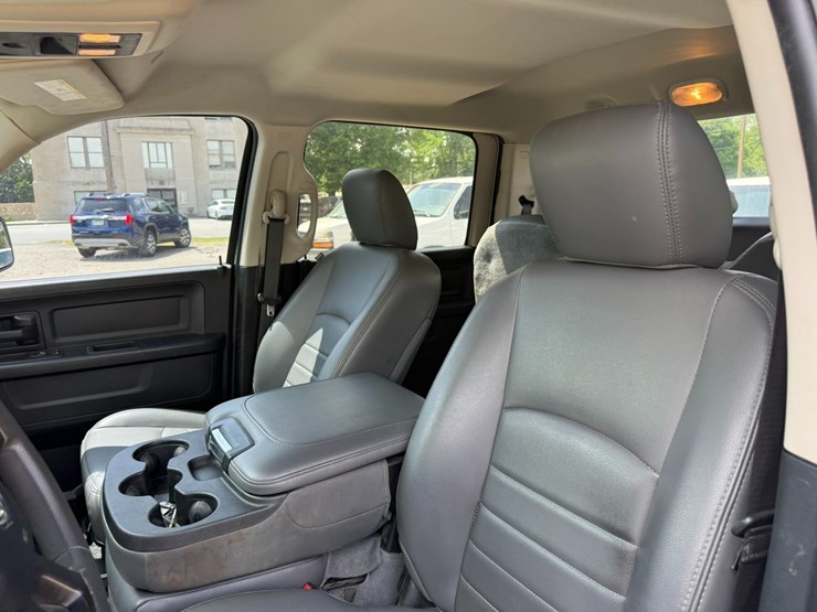 2018-dodge-1500-image-37