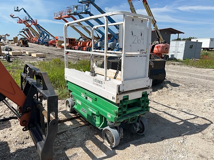 2002-jlg-1930es-image-2