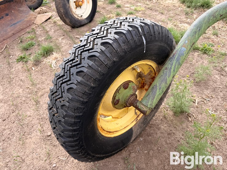 john-deere-12-image-10