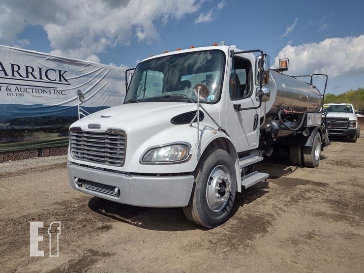 2007-freightliner-business-class-m2-106-image-46