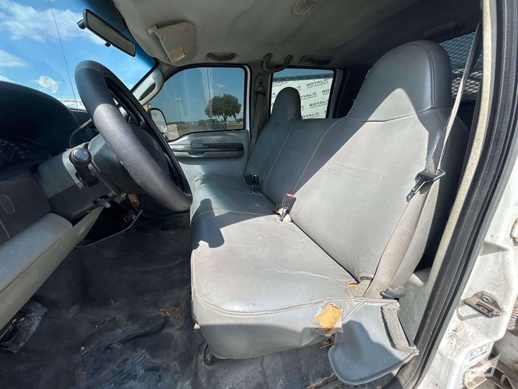 2006-ford-f450-image-22