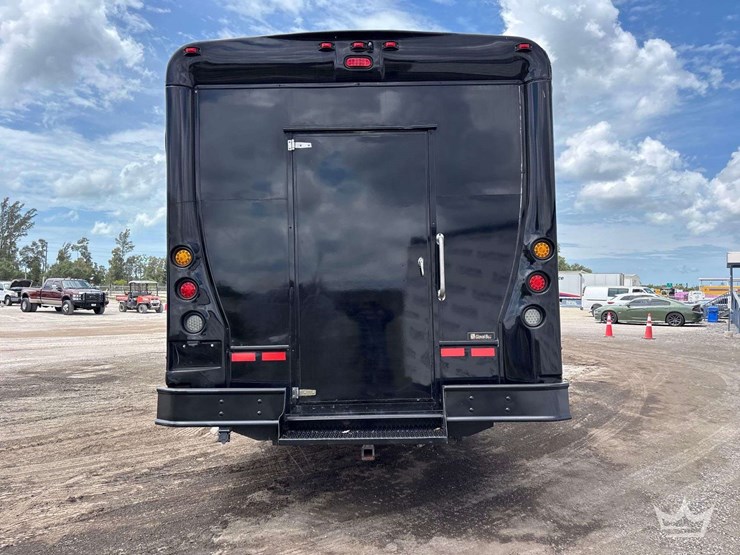 2015-ford-f750-image-29