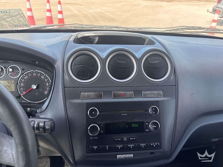 2013-ford-transit-connect-image-15