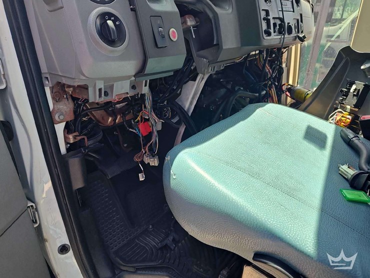 2017-ford-e450-image-37