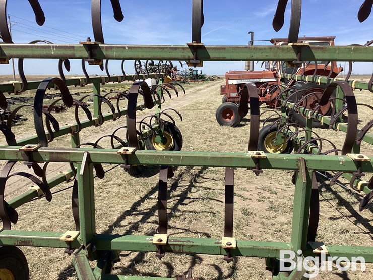 john-deere-40-image-15