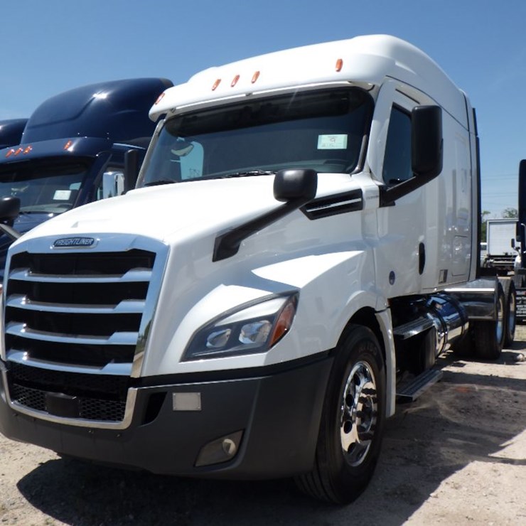 2022 FREIGHTLINER CASCADIA 126