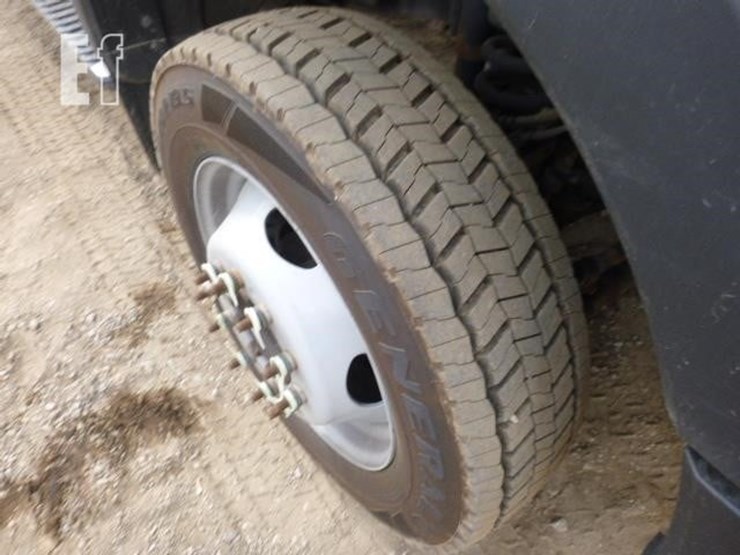 2017-ford-f550-image-18