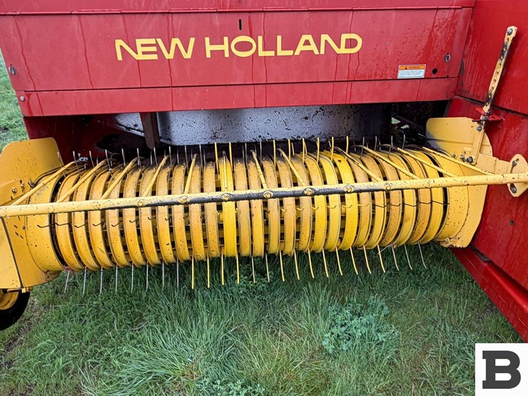 new-holland-580-image-27