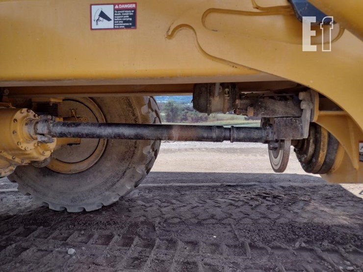 deere-300d-image-33