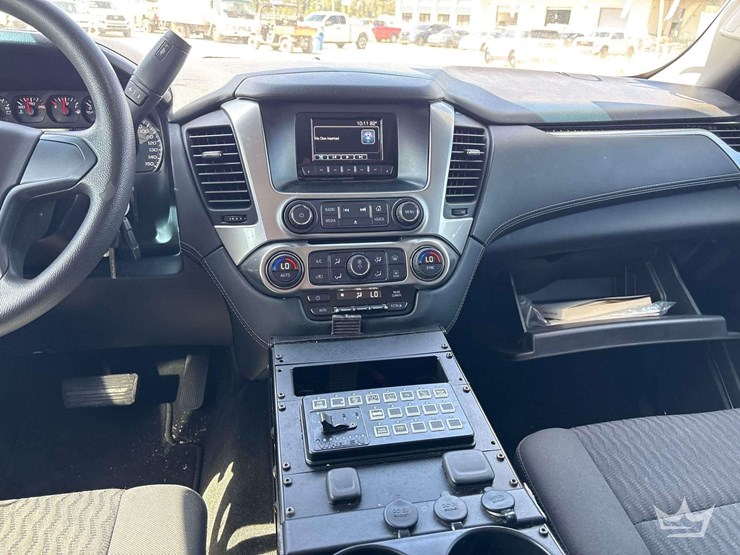 2016-chevrolet-tahoe-image-15