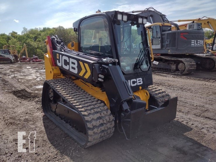 2024-jcb-3ts-8t-image-34