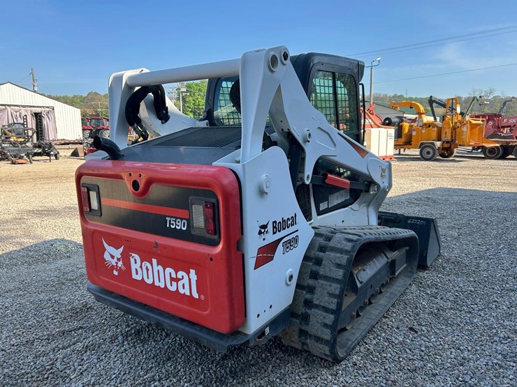 2017-bobcat-t590-image-4