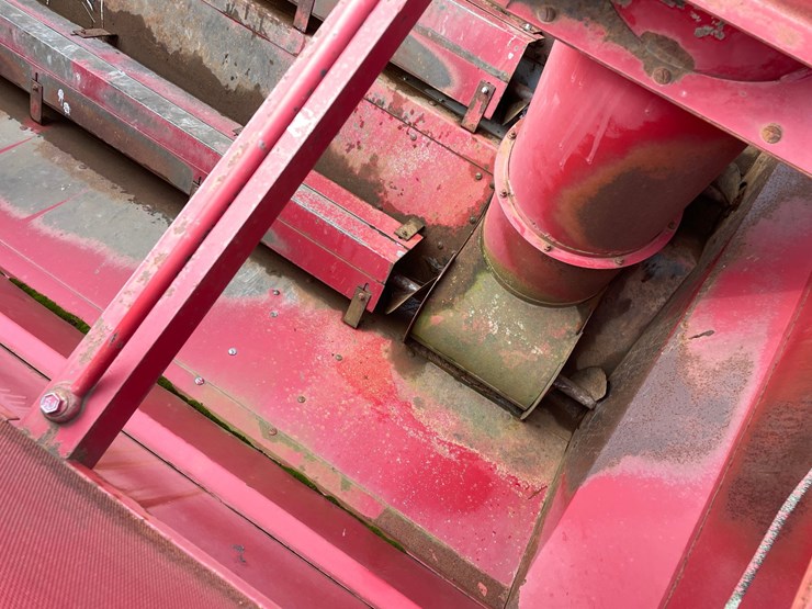 #4046-•-international-combine-image-97