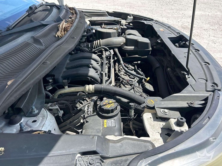 2016-ford-explorer-image-8