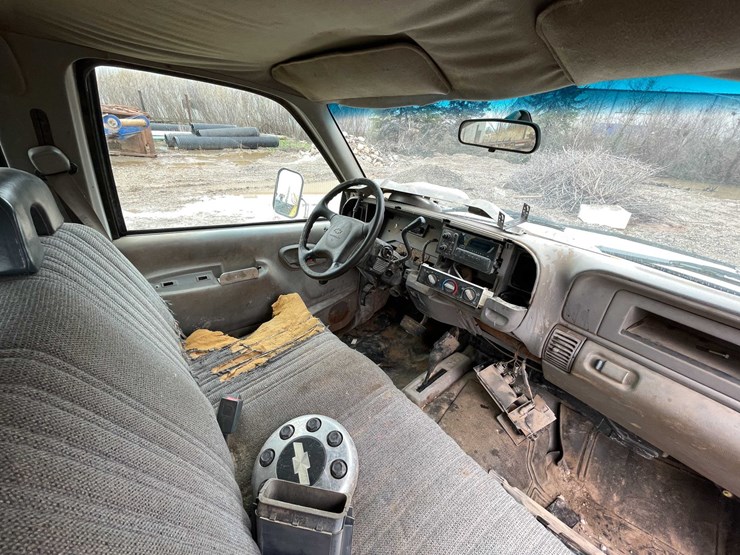 1998-chevrolet-3500-image-29