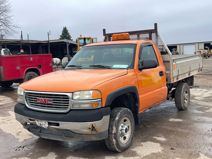 #4043-•-2002-gmc-250-(has-wi-title)-image-1