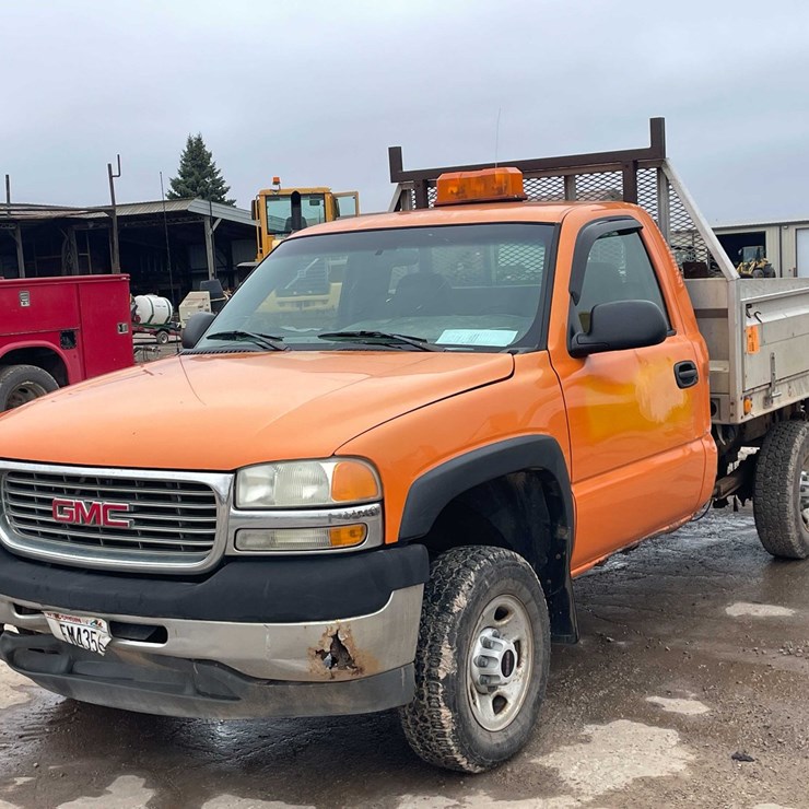 #4043 • 2002 GMC 250 (Has WI Title)