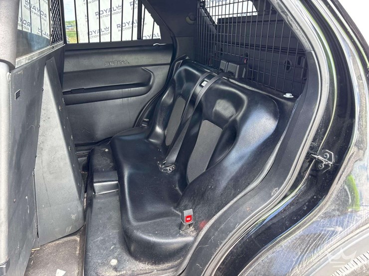2017-ford-explorer-image-24