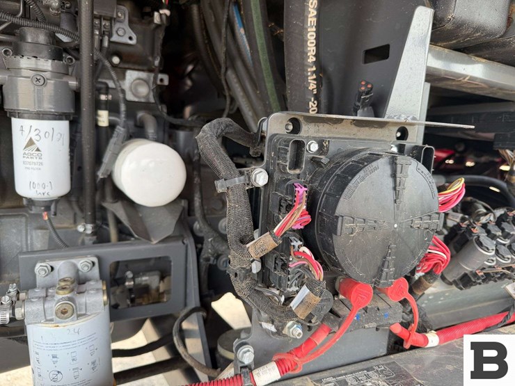 2019-massey-ferguson-wr9970-image-45
