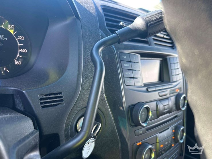 2016-ford-explorer-image-17