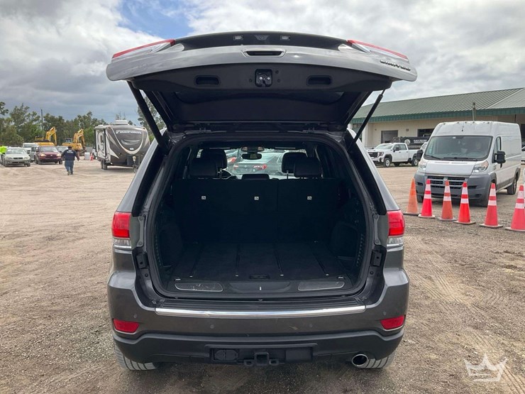 2017-jeep-grand-cherokee-image-23
