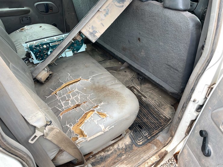 1998-chevrolet-3500-image-31