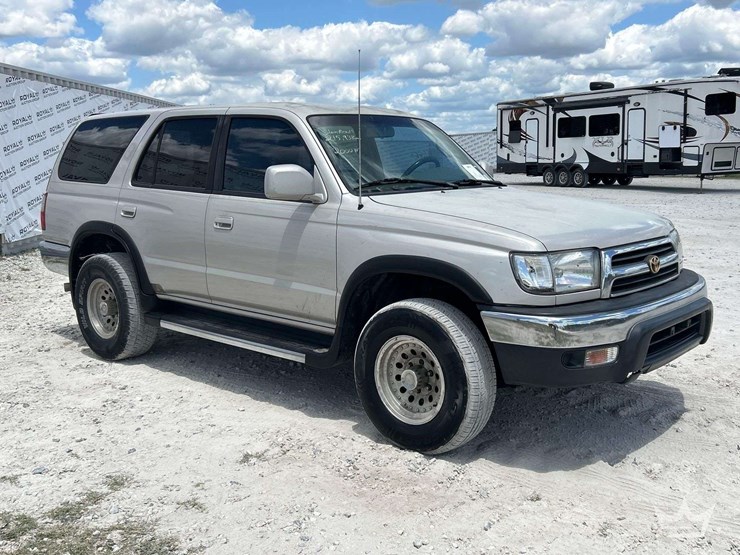 2000-toyota-4-runner-image-2