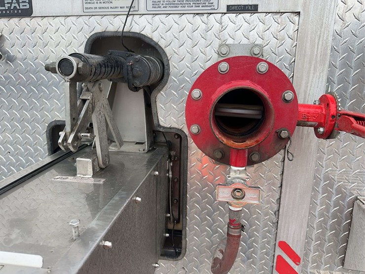 1991-mack-mr688s-image-16