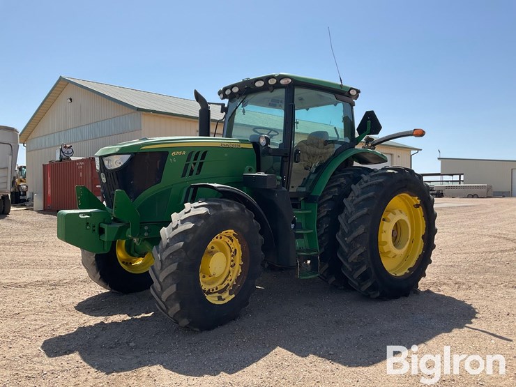 john-deere-6215r-image-1