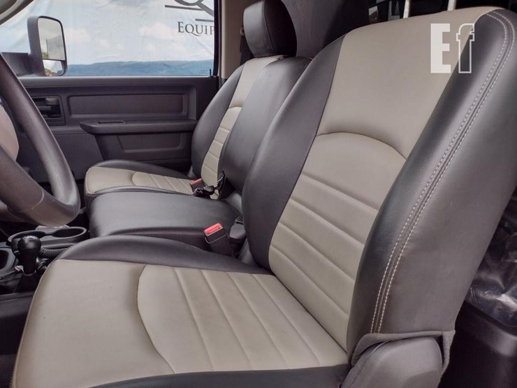 2011-dodge-ram-3500hd-image-12