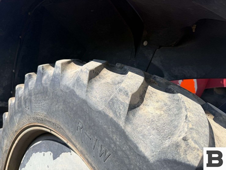 2015-case-ih-magnum-310-image-54