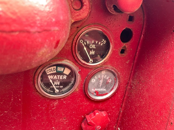 #4087-•-international-antique-dozer-image-34