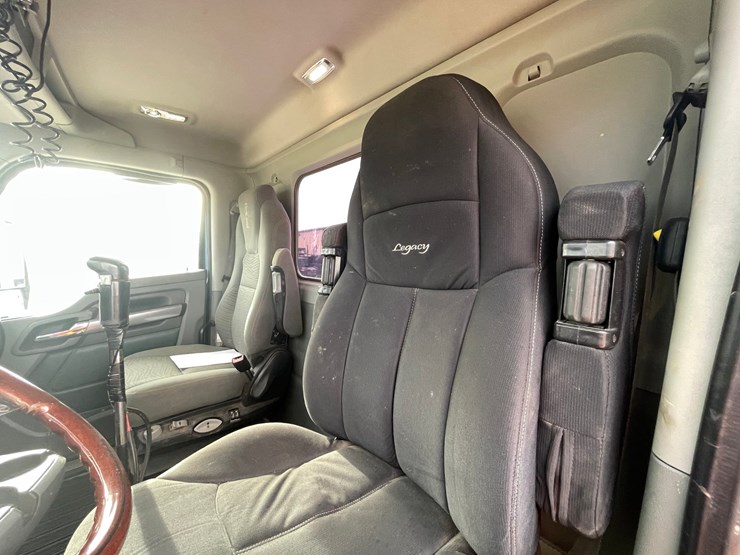 2015-kenworth-t880-image-86