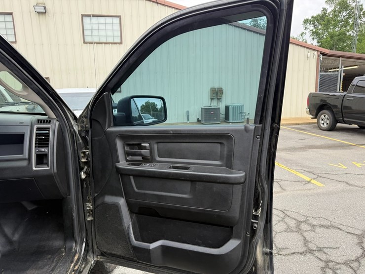 2019-dodge-1500-image-42