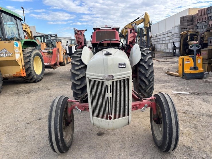 ford-8n-image-6
