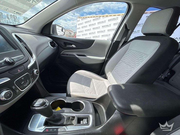 2018-chevrolet-equinox-image-19