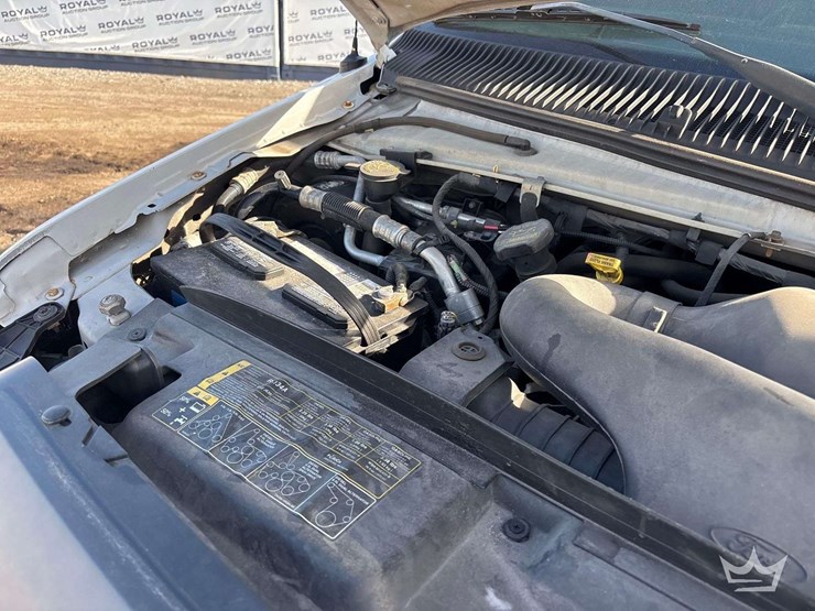 2014-ford-e350-image-8