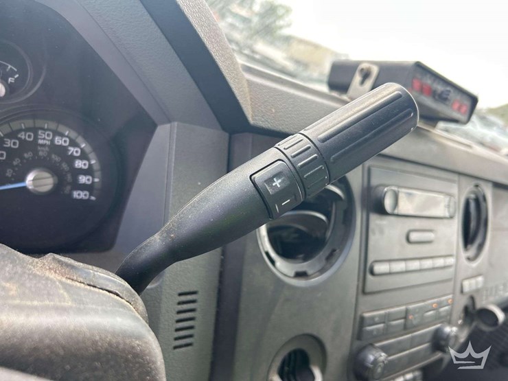 2016-ford-f550-image-17
