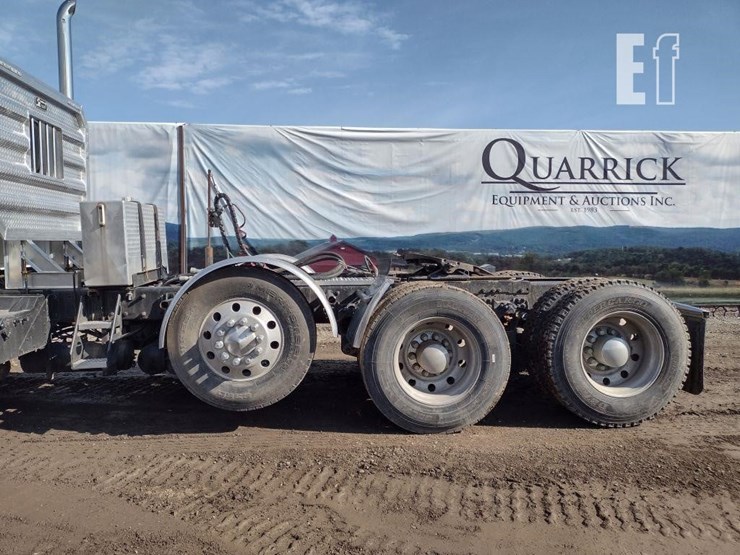 2007-kenworth-w900-image-17