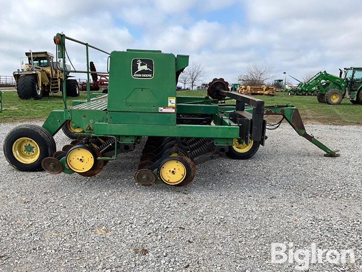 john-deere-750-image-4