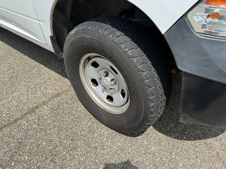 2016-dodge-1500-image-10