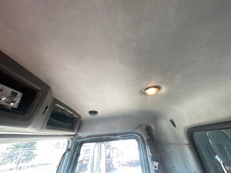 2013-mack-granite-104fr-image-103