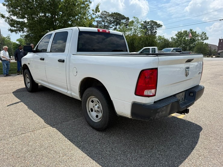 2016-dodge-1500-image-4
