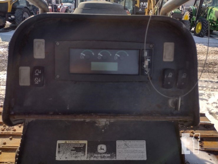 2007-deere-700j-lgp-image-9