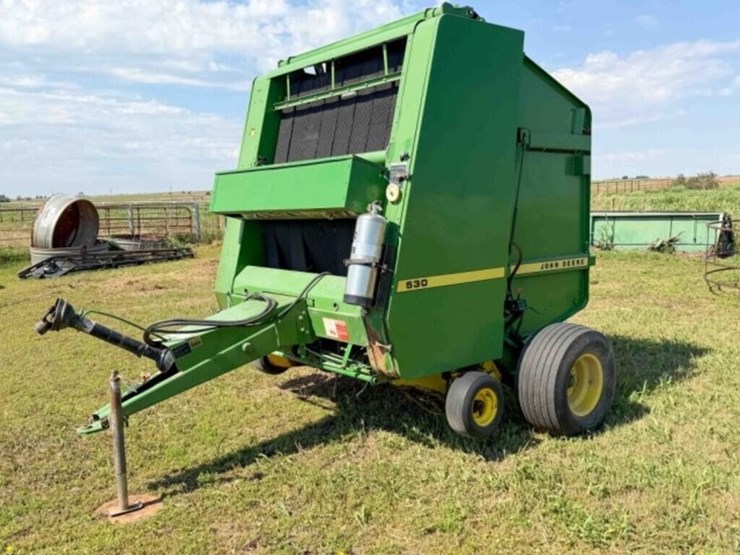 john-deere-530-image-21